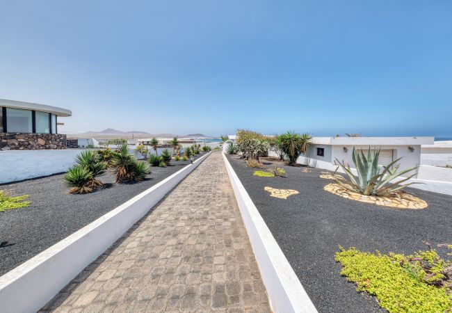 Casa en  Famara - Bungalow Famara 38- Olas del Risco