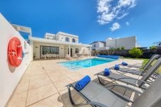 Casa en Playa Blanca - Casa Malvasía • Pool • 900M de la playa • LVH