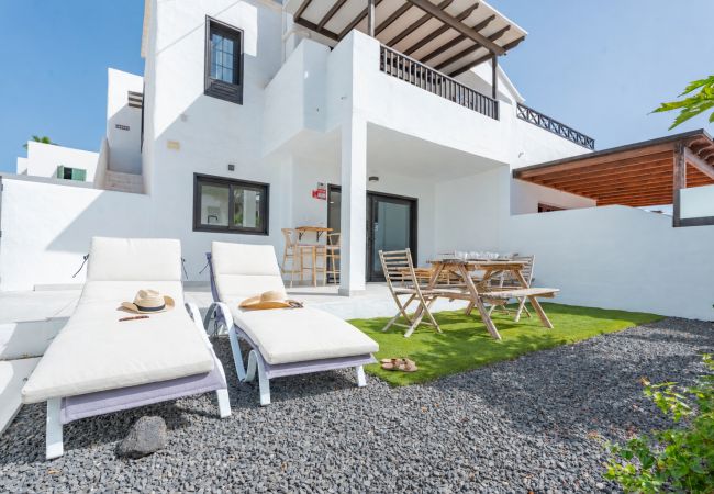 Casa en Puerto del Carmen - Casa Marlena- Terraza privada- 4 min de la playa by Lanzarote Vacation Homes
