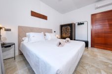 Rent by room in Macher - Casa Serena 10, Suite 3