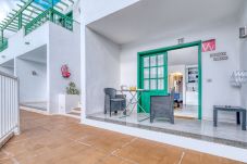 Apartment in Puerto del Carmen - Carpe Diem Apartment – With Communal Pool and Sea Views