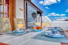 House in Playa Blanca - Villa Montaña Roja