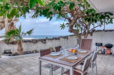 House in  Famara - Atlántico Famara 124 • Ocean views • Beach 2 min • LVH