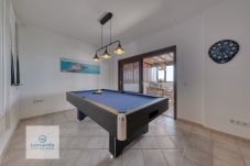Apartment in Playa Blanca - Casa Bonica • Ocean Views • Beach 2 min • LVH