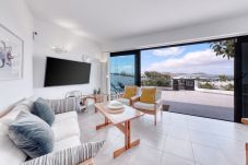 Apartment in  Famara - Canary Soul 90 • Ocean views • Beach 2 min • LVH