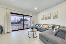 House in Playa Blanca - Casa Malvasía • Pool • 900M from the beach • LVH
