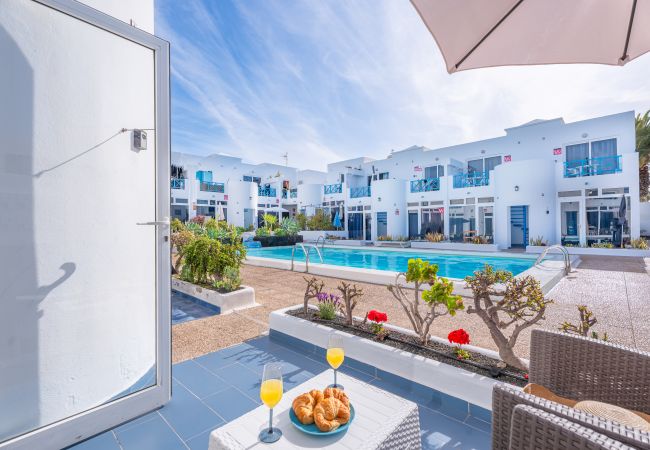 Apartment in Puerto del Carmen - Blue Lagoon 