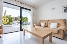 Apartment in Charco del Palo - Apartamento 2, Complejo Casa Blanca