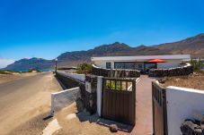 House in  Famara - Quicksand • Ocean views • Beach 1 min • LVH